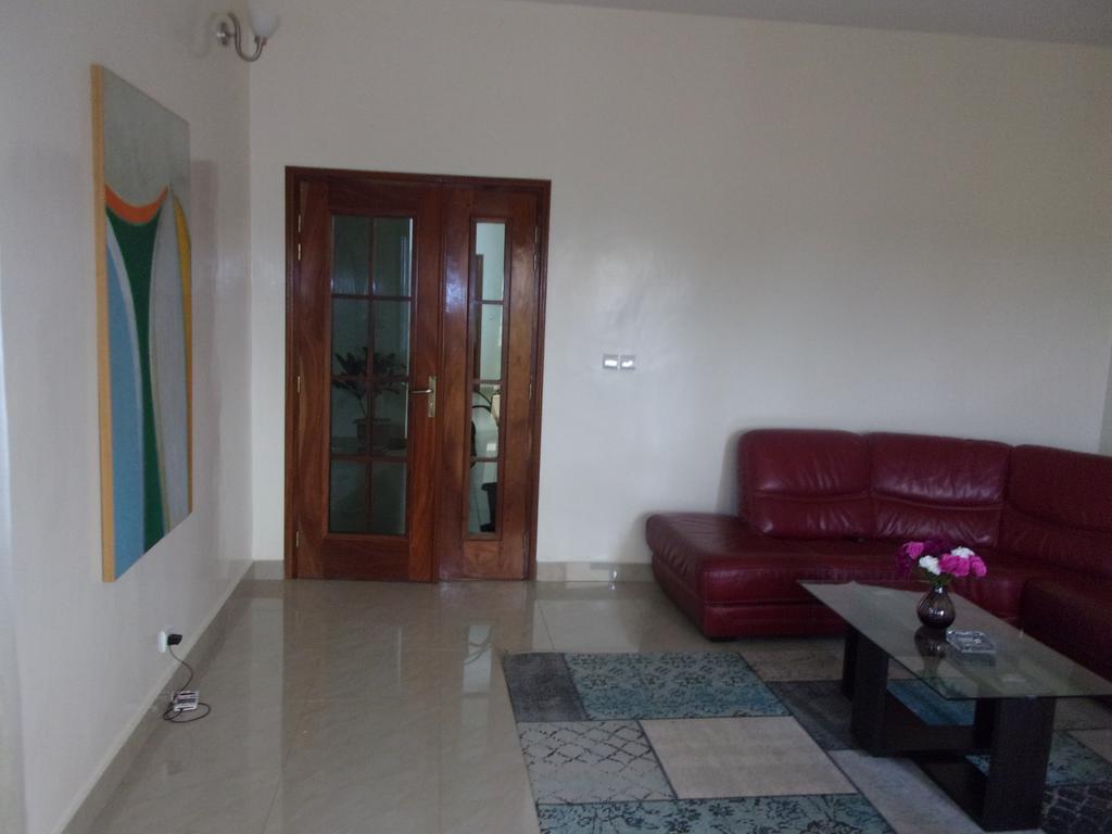 Apartment Meuble A Mbao Dakar